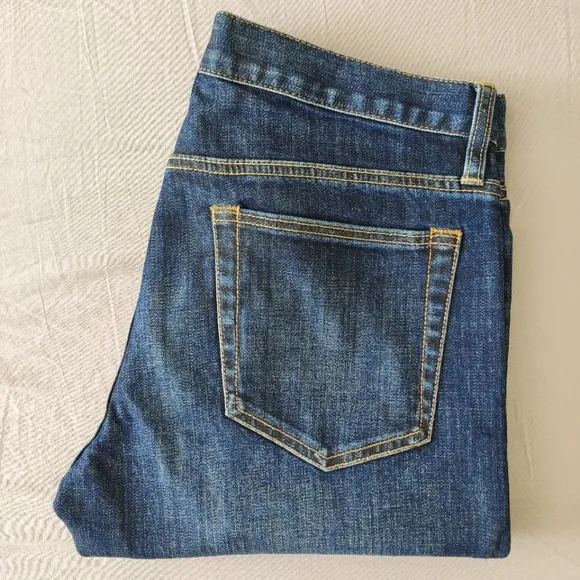 Club Monaco Super Slim Jeans size 31/32