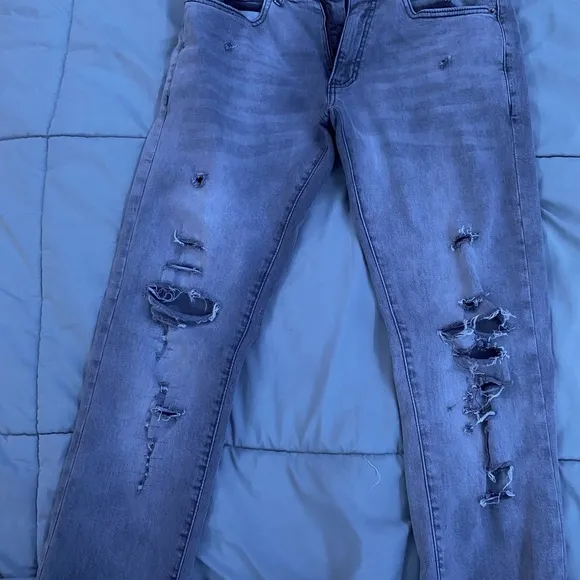 New Light Gray Ripped Jeans
          
      NWT