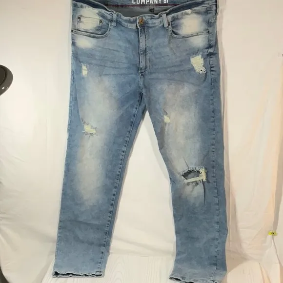 Company 81 mens distressed jeans in size 38 x 32. See pictures.