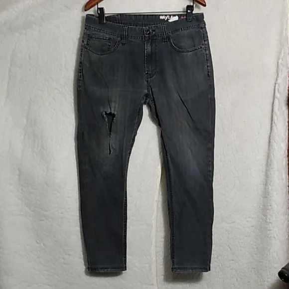 Converse men's size 33