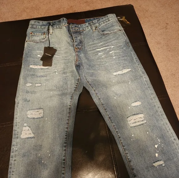 Dolce and Gabbana jeans sz 38
          
      NWT