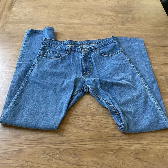 Dearborn Denim Tailored Fit Light Wash jeans, 34x33, EUC
