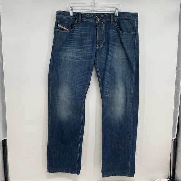 Diesel Industry Larkee Regular Straight Denim Jeans Mens Size 41x34.5 Button Fly