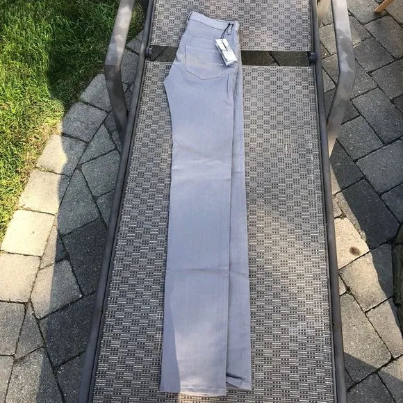 Dior S/S 19 straight leg jeans no cuts with tags:)
          
      NWT
