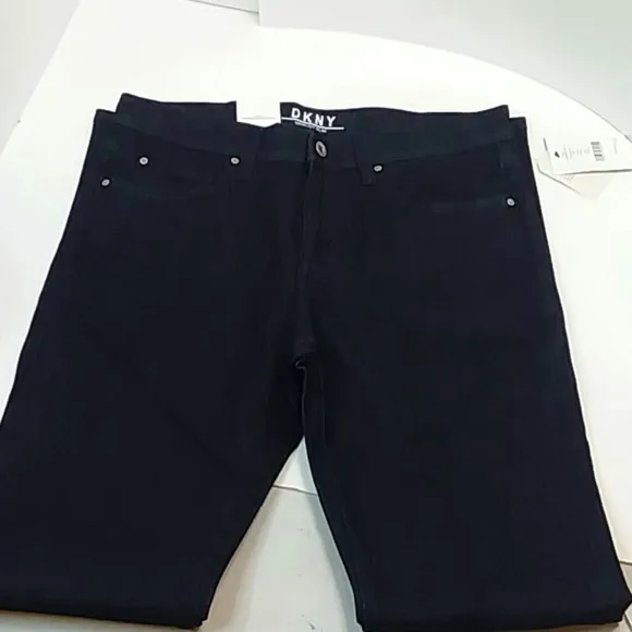 NWT DKNY MERCER SLIM JEANS PICK YOUR SIZE
          
      Boutique