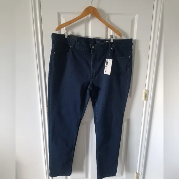 DKNY Mens jeans
          
      NWT