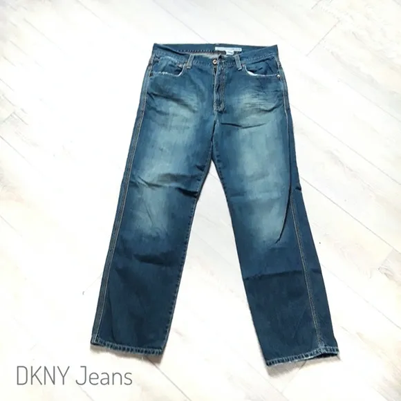 DKNY Jeans Men's Relaxed Fit Distressed Denim Jeans Size 33x30