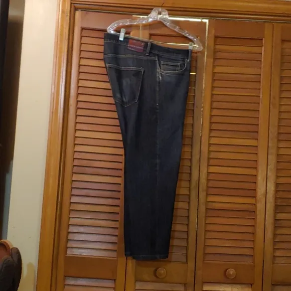 Vince DL 1961 casual straight cut Superiors
