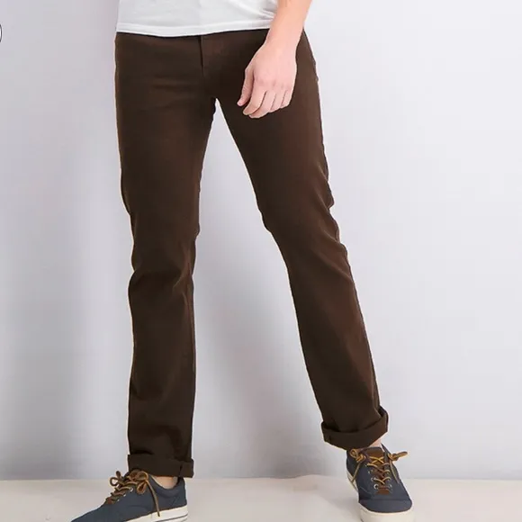 DL1961 Avery Modern Straight Jeans
          
      NWT