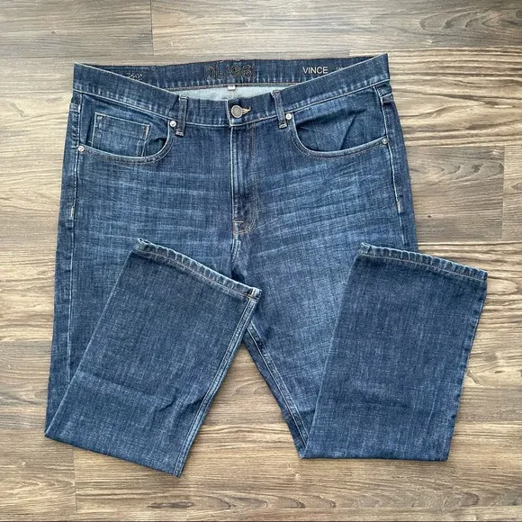 DL1961 Vince Casual Straight Jeans