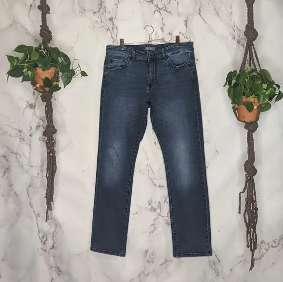 DL 1961 dark wash denim jeans