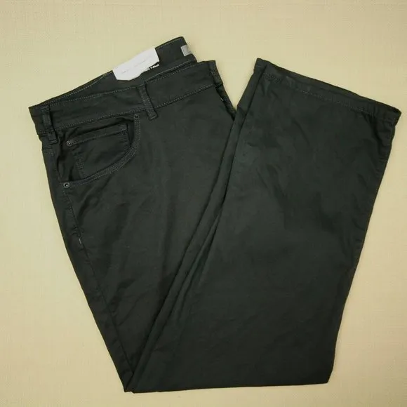 DL1961 Avery Relaxed Straight Jeans Men's Size 44 X 30 Navy Blue Athleisure NWT
          
      NWT