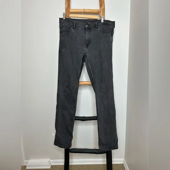 Men’s Dr. Denim ‘clark’ straight leg jeans in ‘black vintage’ color. 34W x 32L