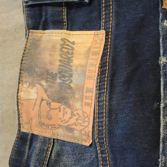 DSQUARED2 Distressed Jeans