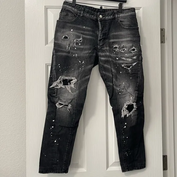 NWTO DSQUARED2 MEN JEANS
          
      NWT