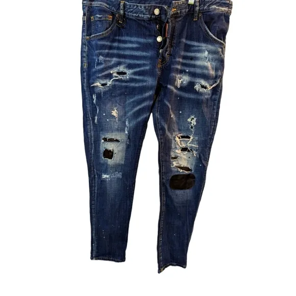 Squared Men Button Fly Distressed Jeans . size 54..us Size 44...