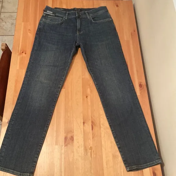 DSTLD Men's Skinny Slim Jeans in Dark Worn.
          
      NWT