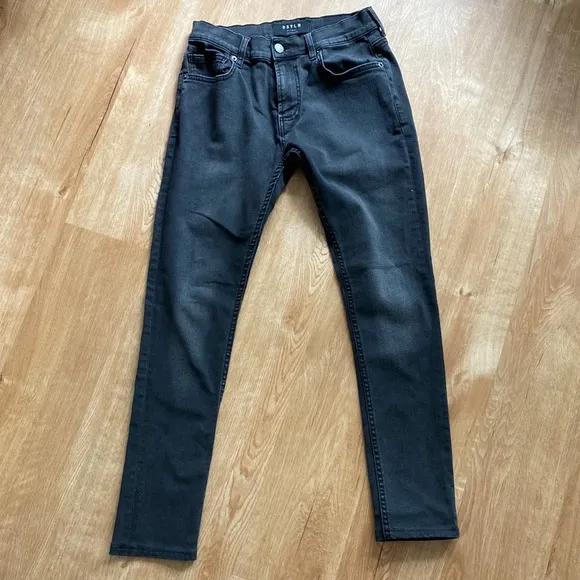 DSTLD Men’s Skinny Fit Jeans in Charcoal