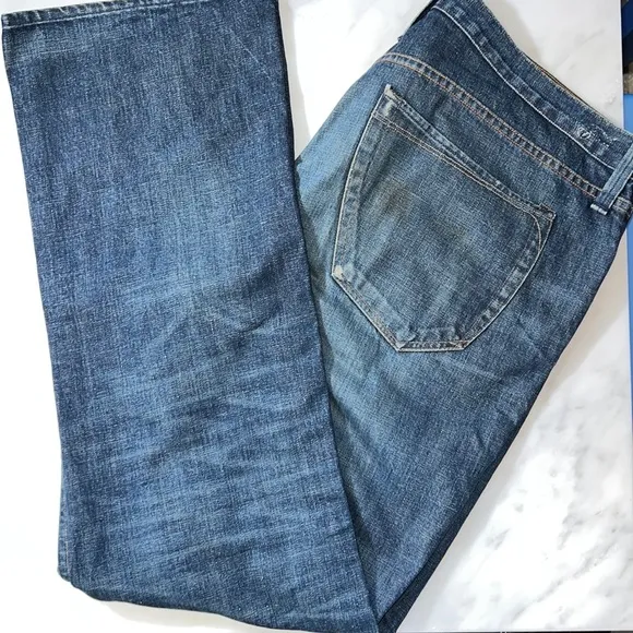 Earnest  Sewn Button fly Cotton Jeans Size 40 Inseam is 32”