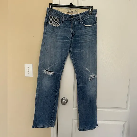 Earnest sewn distressed straight leg jeans