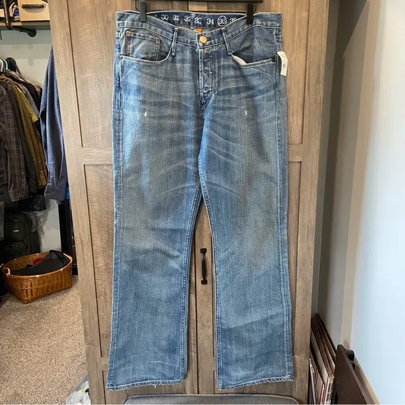 NWT Earnest Sewn Hemingway Jeans 36 Light Distressed Bootcut
          
      NWT