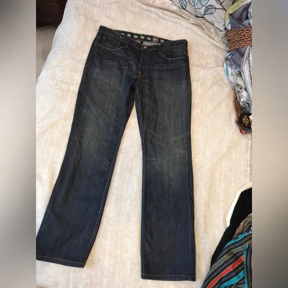 Men’s Earnest Sewn Jeans 36 x 33