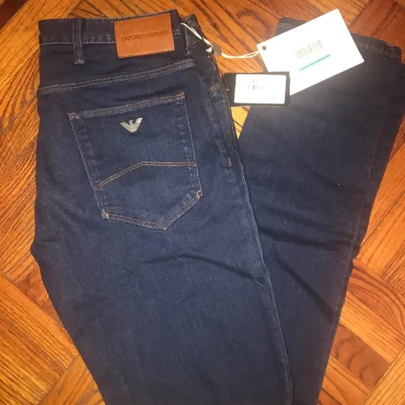 Emporio Armani Jeans
          
      Boutique