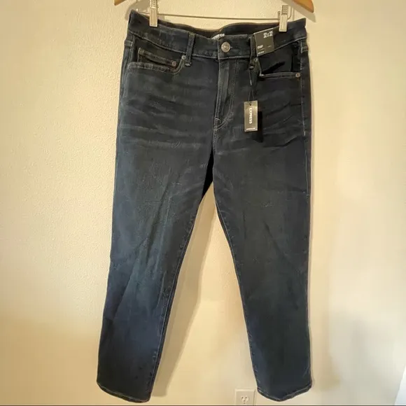 Express Hyper Stretch Dark Wash Straight Leg Jeans 2020 NWT-32x32
          
      NWT