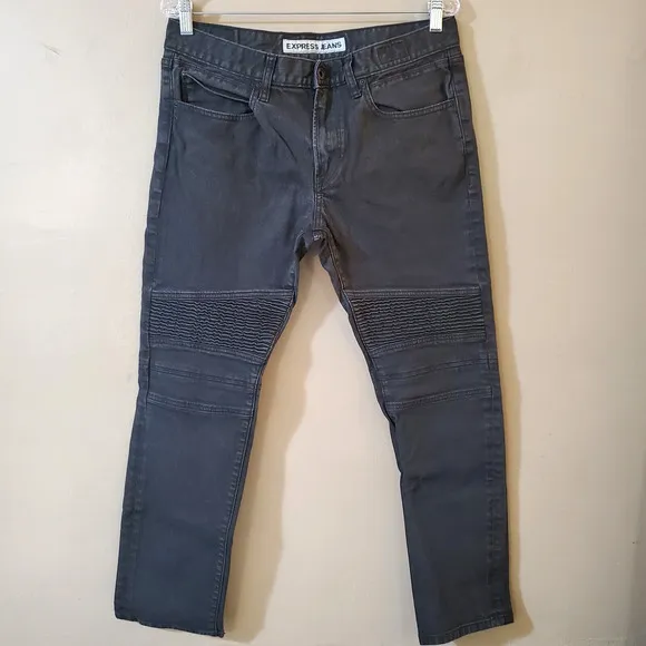 Express Mens Rocco Slim Fit Skinny Leg Jeans Size 32 x 30 Black Wash Pleated Leg