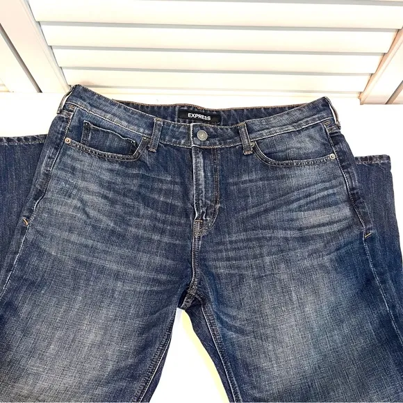 Express Men's Classic Fit Straight Leg Jean