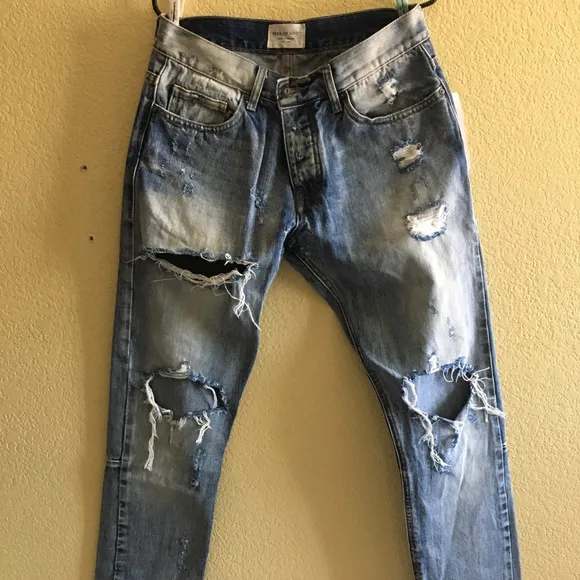 FEAR OF GOD Original Batch Vintage Indigo Selvedge
          
      Boutique