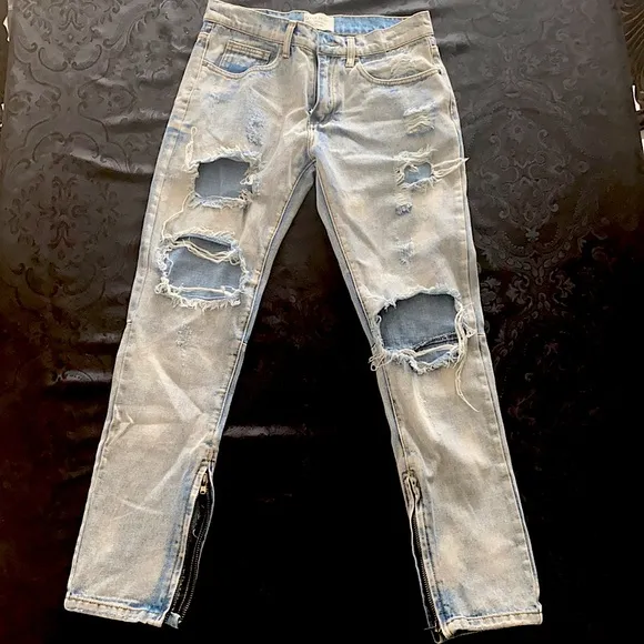 FEAR OF GOD Fourth Collection Men’s Jeans