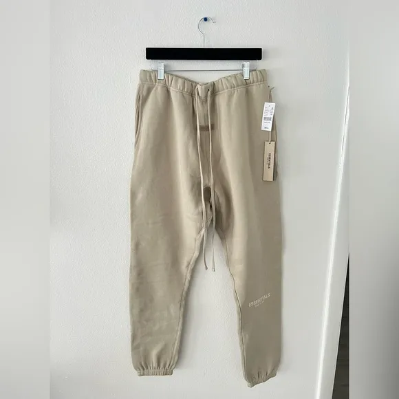 Essential fear of God sweatpants, never worn
          
      NWT