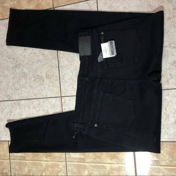 FIDELITY TORINO/38
          
      NWT