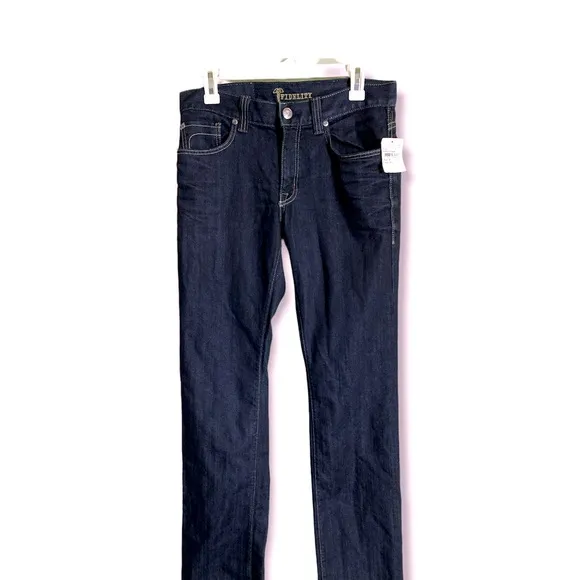 NWT FIDELITY JEANS SABBATH RINSE CLASSIC STRAIGHT 5011 SIZE 30
          
      Boutique