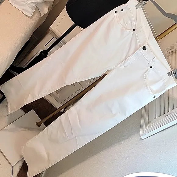 NWOT Fidelity White Jeans
