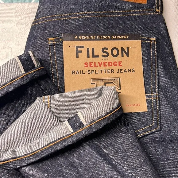 ⭐️Filson selvedge rail-splitter jeans nwt size 33/33 raw indigo
          
      NWT