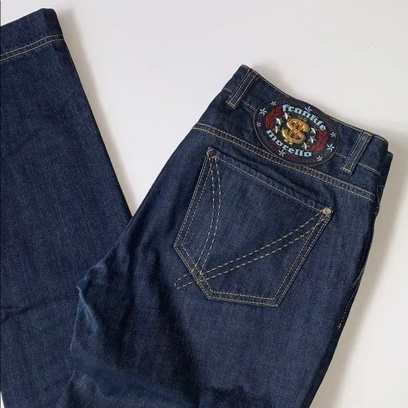 Trendy 👖 by Frankie Morello