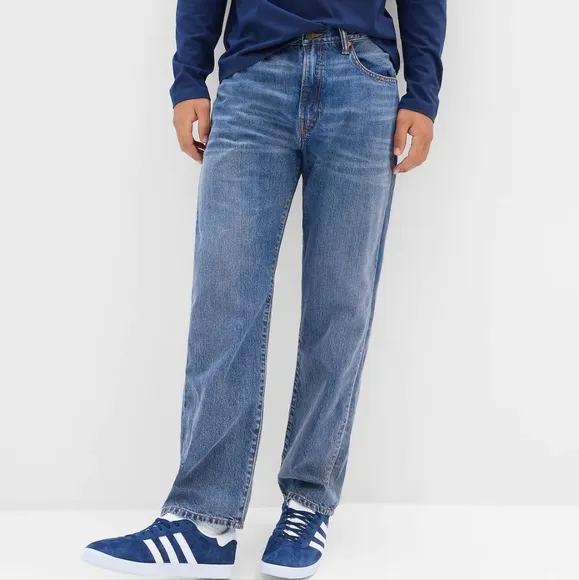 GAP Medium Wash Straight Leg Men Jeans
