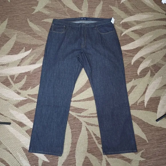 NWT Gap Standard Mens Straight Leg Jeans Size 40 x 32
          
      NWT