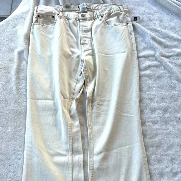 New with tags GAP button fly white boot cut low waist slim fit mens 40x3…
          
      NWT