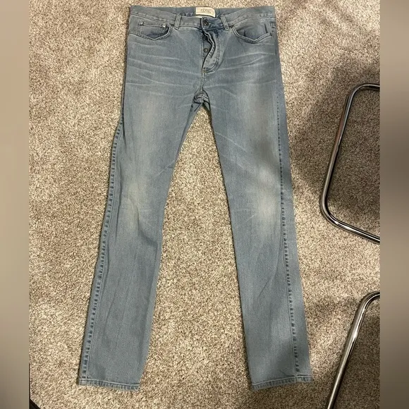 Givenchy 3 Av George V 75008/Paris Jeans