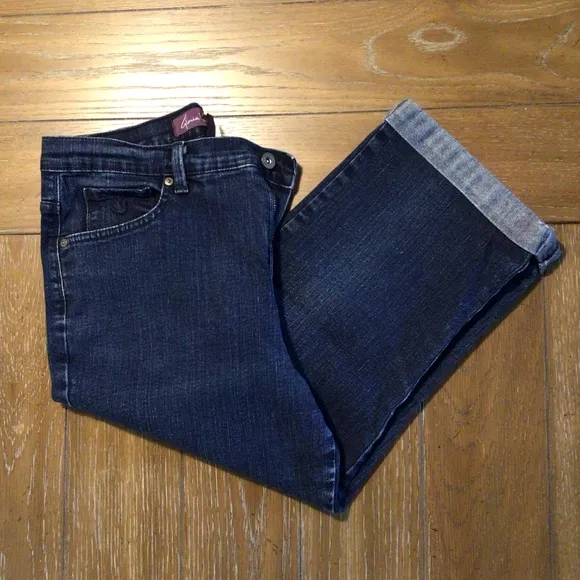 Gloria Vanderbilt Dark Blue Crop Jeans