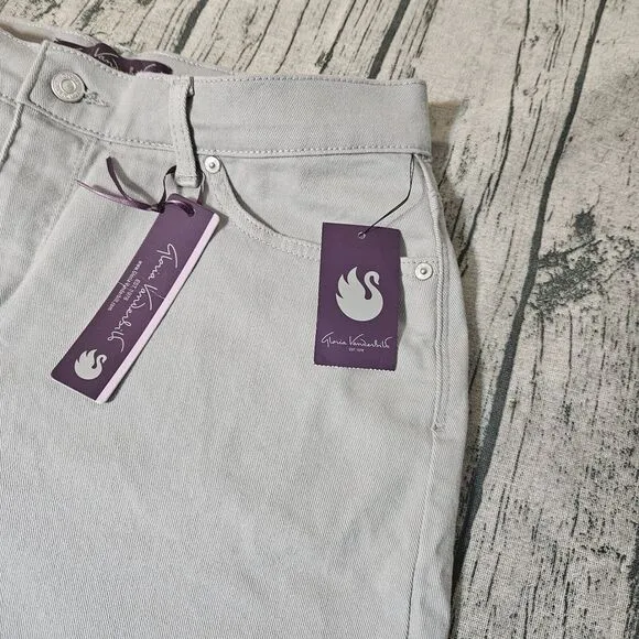 NEW GLORIA VANDERBILT Womens Classic Amanda  Tapered Jean 12 Soft Touch Slimming
              
      NWT