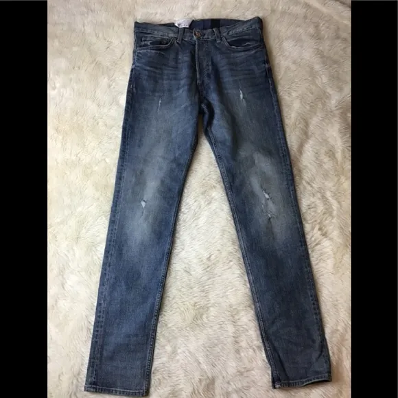 H&M slim coupe etroite fly button jeans size 30