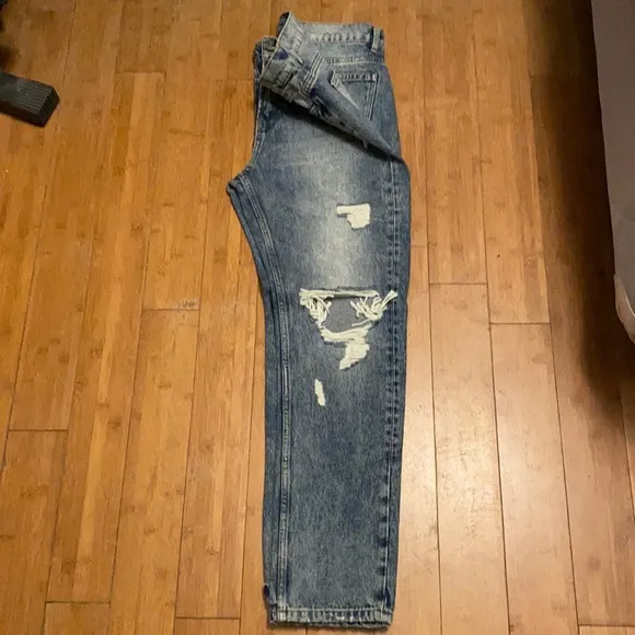 H&M distressed jeans
          
      NWT