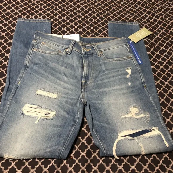 H&M Denim Skinny Jeans Size 29 X 32 Blue Coupe Moulante Distressed Light Wash.
          
      NWT