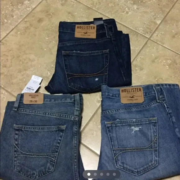 Hollister Jeans
          
      NWT