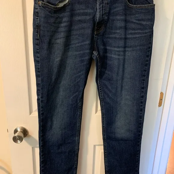 Men’s Hollister 36x32 Slim Straight jeans EUC
