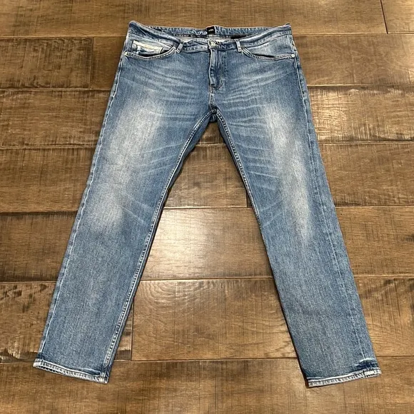 HUGO BOSS MEN JEANS SIZE 38/32